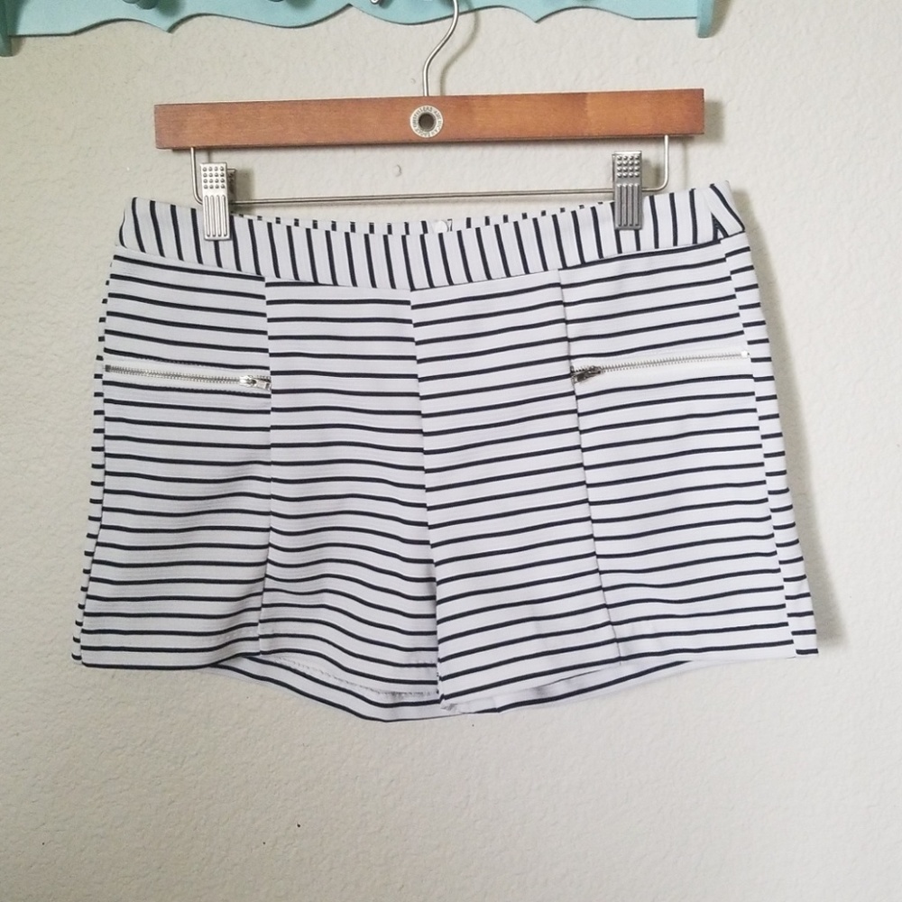 NWT stylish black white striped shorts